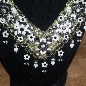 Vintage style rhinestone flower necklace & Earring